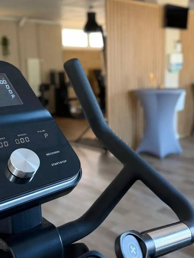 Gesundheitszentrum Linkenheim_Fitness und Salzgrotte